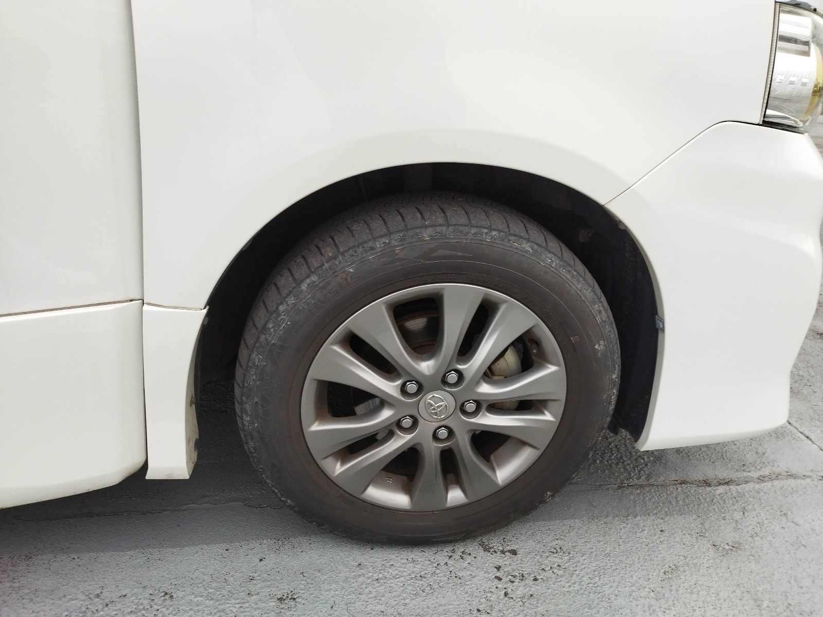 2013 Toyota Voxy